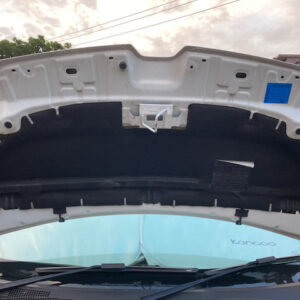 カングー ボンネットインシュレーター 補修