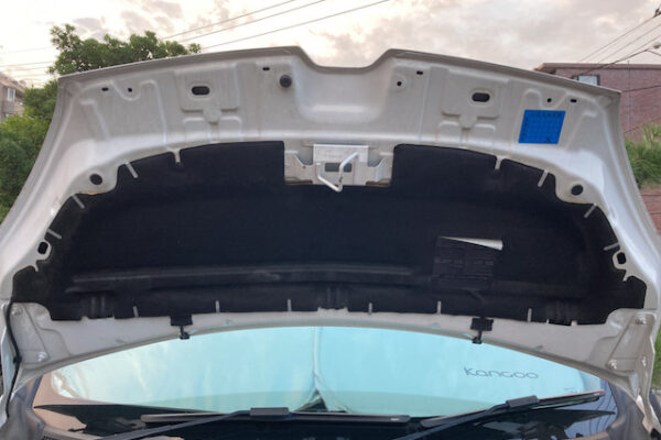 カングー ボンネットインシュレーター 補修